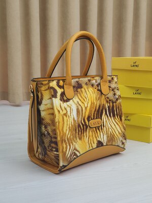 حقيبه حجم كبير