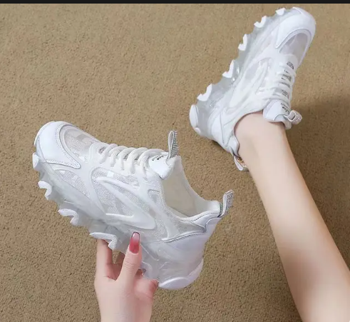 سبورت طبي مرصع الماس