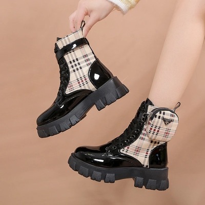 بسطار Burberry