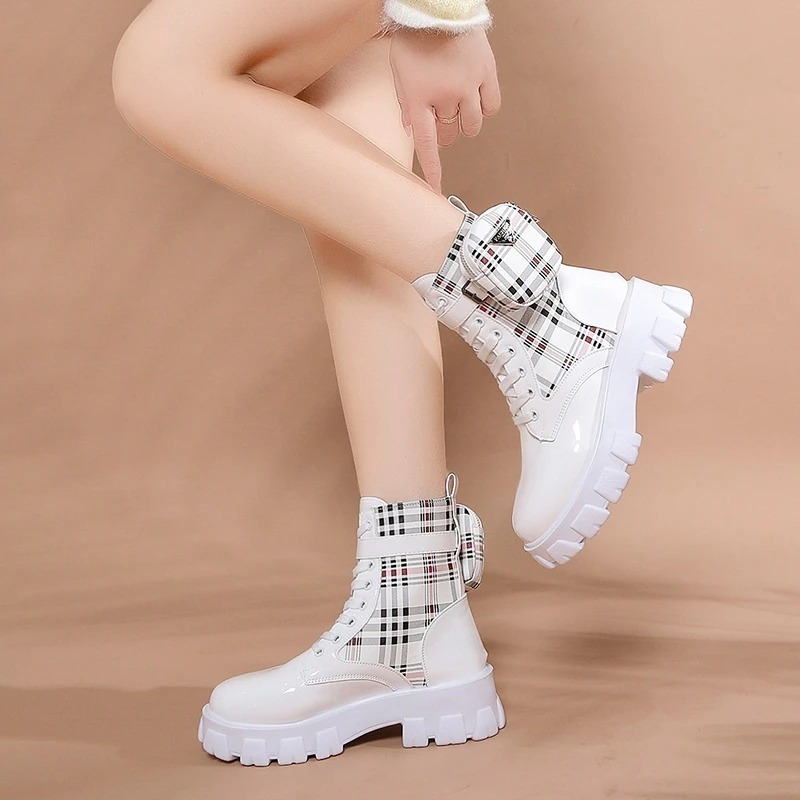 بسطار Burberry